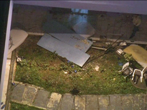 Destruição no interior da unidade onde houve fuga (Foto: Reprodução/TV Globo)
