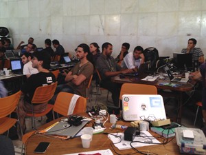 Especialistas participam do último dia da maratona hacker na Câmara dos Deputados nesta sexta (1º) (Foto: Luciana Amaral/G1)