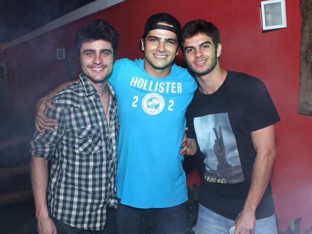 Guilherme Leicam, Bernardo Mesquita e Daniel Blanco em festa no Rio (Foto: Raphael Mesquita/ Foto Rio News)