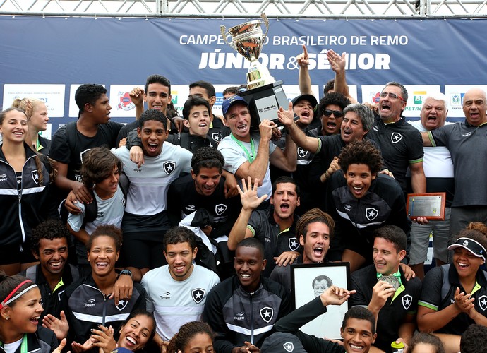 Botafogo campeão remo (Foto: Satiro Sodré/Botafogo)