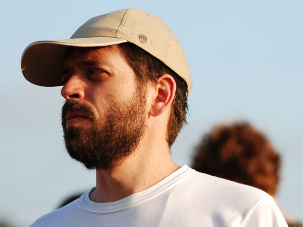 Fernando Coimbra, diretor de ‘O lobo atrás da porta’ (Foto: Divulgação/Andrea Capella)