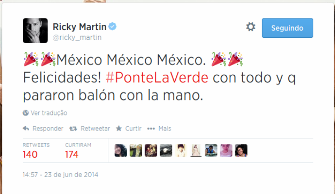 Ricky Martin comemorando classificação do México