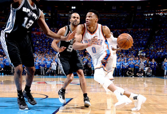 Oklahoma City Thunder x San Antonio Spurs - Jogo 6 (Foto: Getty Images)
