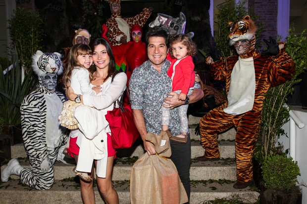 Daniel e a família na festa de Vittorio (Foto: Manuela Scarpa / Foto Rio News)