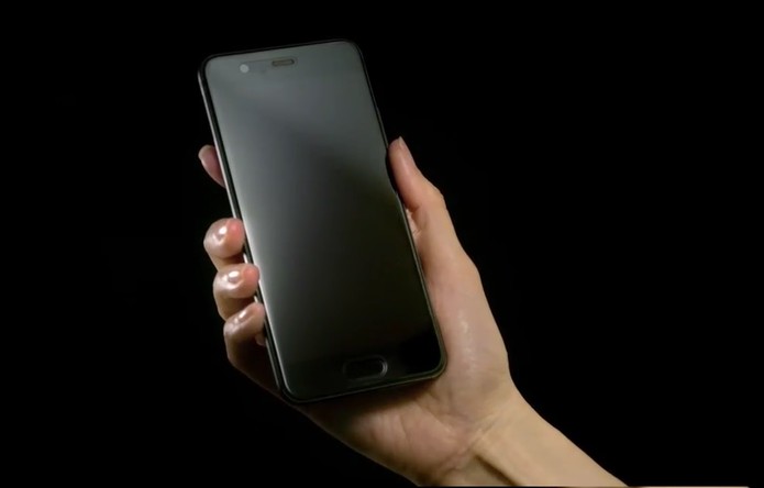 Smartphones tem câmeras Leica e carregamento super-rápido (Foto: Divulgação/Huawei)