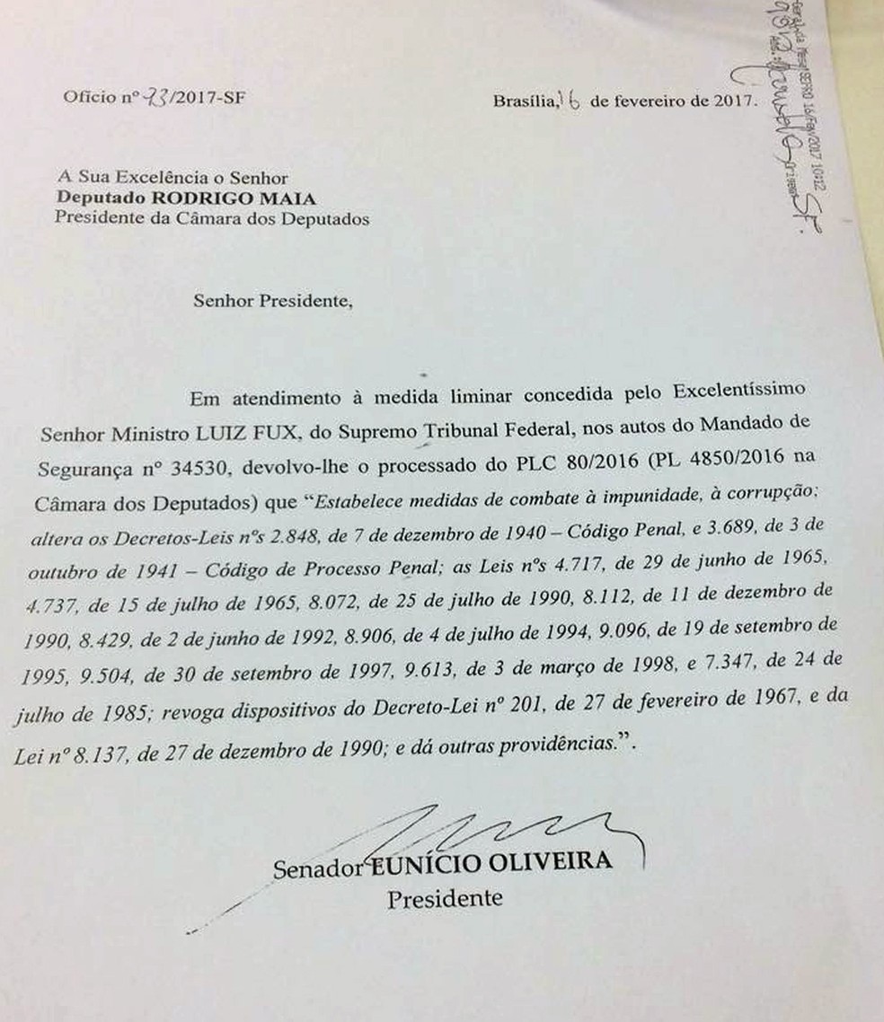 Em ofício enviado a Rodrigo Maia (DEM-RJ), o presidente do Senado devolve pacote anticorrupção à Câmara (Foto: Reprodução)
