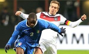 Balotelli Itália e Alemanha (Foto: Agência EFE)