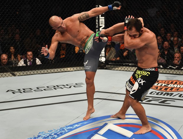 Johny Hendricks x Robbie Lawler, UFC 181 (Foto: Getty Images)