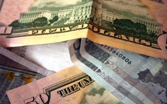 Dólar; dinheiro (Foto: SXC) Dólar; dinheiro (Foto: SXC)