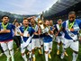 Campeão, Cruzeiro levanta taça no Mineirão
