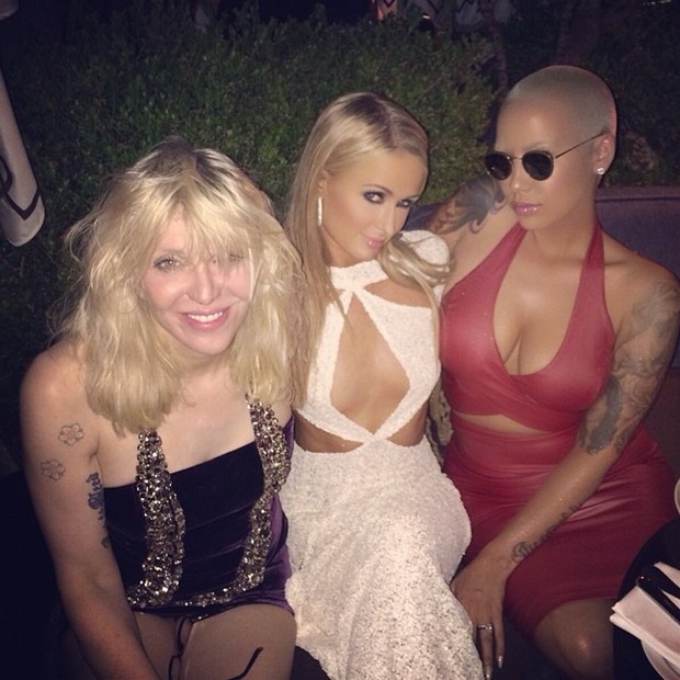 Courtney Love, Paris Hilton e Amber Rose em festa em Los Angeles, nos Estados Unidos (Foto: Instagram/ Reprodução)