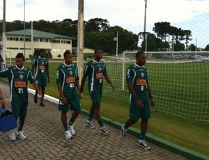 Garotos promovidos da base do Coritiba: Luccas Claro, Rafael Silva, Guaraci e Lelê (Foto: Gabriel Hamilko / GloboEsporte.com)