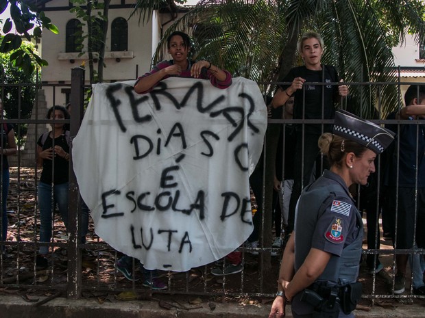 Escola Fernão Dias ocupada por alunos  (Foto: Taba Benedicto/Agência O Dia/Estadão Conteúdo)