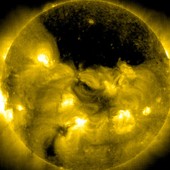 Buraco gigante é visto no polo norte do Sol (Buraco gigante é visto no Sol (ESA/Nasa/Soho)) Buraco gigante é visto no polo norte do Sol (Buraco gigante é visto no Sol (ESA/Nasa/Soho))