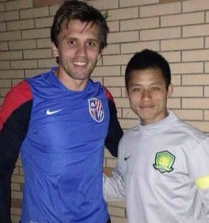 Paulo André reencontra Zizao e avisa: 'Chinês aprendeu a ser malandro'