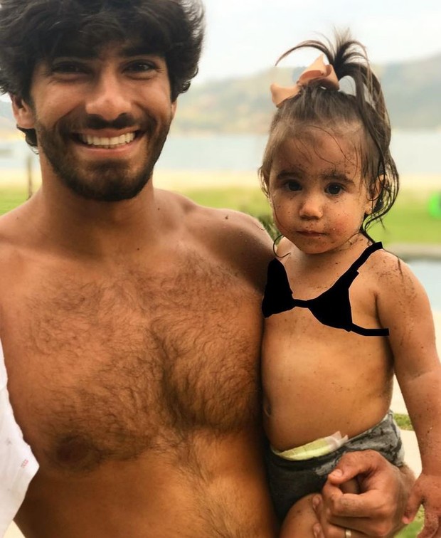 Hugo Moura e a filha Maria Flor (Foto: Instagram / Reprodução)