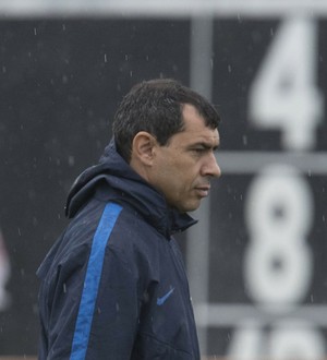 Carille diz que efetivação veio na hora certa: 