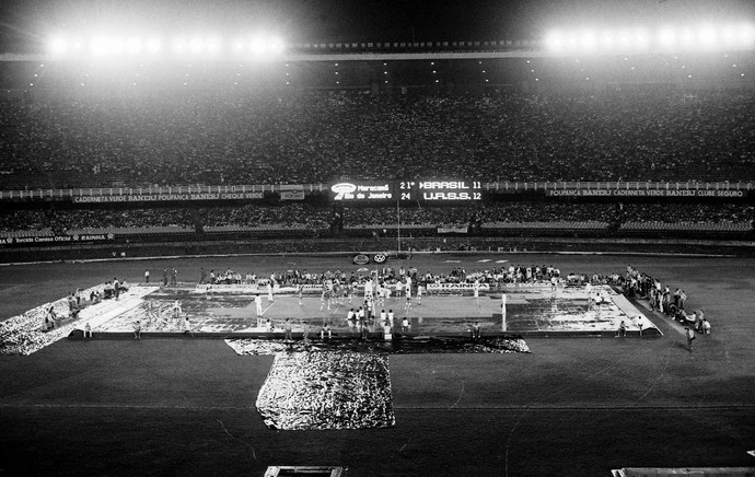 Volei Brasil x URSS Maracanã 1983 (Foto: Agência Estado)