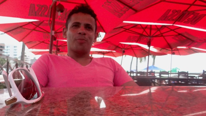Ex-palmeirense, Élton diz em Maceió que se apaixonou pelo Corinthians