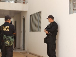 Polícia Federal irá lacrar os imóveis após desocupação (Foto: Gustavo Almeida/G1)