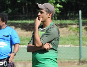 Dunda, técnico Sociedade Esportiva Pires do Rio, Copa Mercosul, Rancharia (Foto: João Paulo Tilio / GloboEsporte.com)