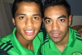 Giovani dos Santos e Marco Fabian