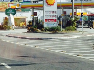 Posto na Reta da Penha subiu o preço da gasolina de R$ 2,92 para R$ 3,69 o litro (Foto: Leonardo Soares/ A Gazeta)