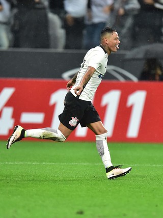 Atuações do Corinthians: Giovanni Augusto decide; Luciano decepciona