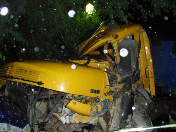 Vítima descia uma ladeira quando o freio do veículo teria parado de funcionar (Foto: Divulgação/ De Olho em Gravatá)