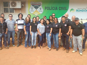 Ato de apoio à paralisação nacional da Polícia Civil em Guajará-Mirim (Foto: Marcel Mengel/Arquivo Pessoal)