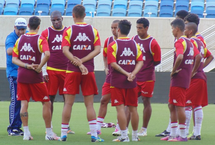 Marcelo Martelotte com titulares - treino América-RN (Foto: Carlos Arthur da Cruz/GloboEsporte.com)