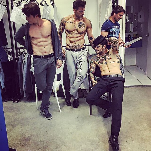 Nicolas Prattes, Lucas Lucco e Felipe Titto sensualizam (Foto: Instagram/Reprodução)