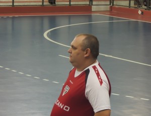 fernando cabral, técnico do São Paulo/]Suzano futsal (Foto: Thiago Fidelix)