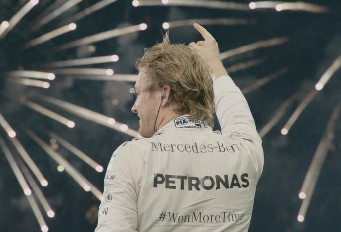 Nico Rosberg comemora vitória na prova de encerramento da temporada, em Abu Dhabi (Foto: Divulgação)