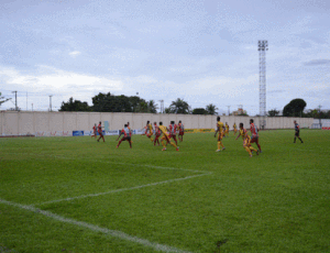 Leonardelli, capitão do Genus, marcou os dois gols da partida (Foto: Jheniffer Núbia)