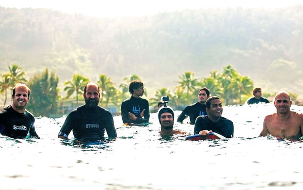 Surfe Kelly Slater, Mike Stewart e Derek Rabelo (Foto: Giuseppe Demasi / Divulgação)