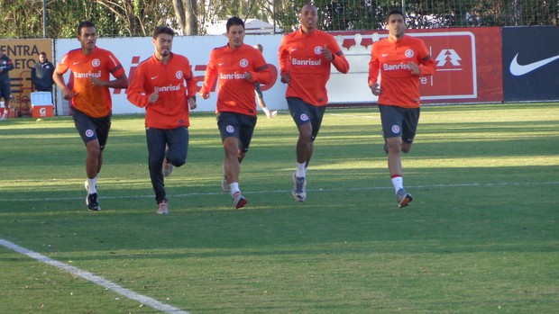 Grupo do Inter realiza treino físico no CT Parque Gigante (Foto: Tomás Hammes / GLOBOESPORTE.COM)