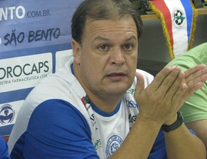 Edson Vieira - técnico do São Bento (Foto: Rafaela Gonçalves / GLOBOESPORTE.COM - edson_viera_022