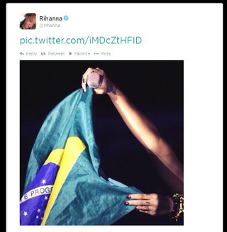 Rihanna (Foto: Twitter / Reprodução)