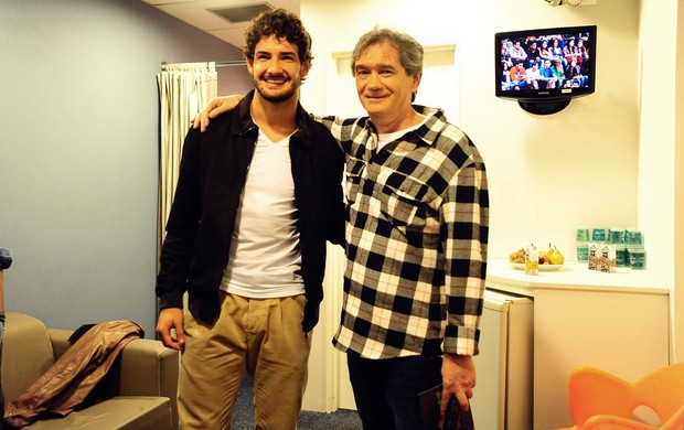 Alexandre Pato Altas Horas (Foto: Marcos Ribolli)