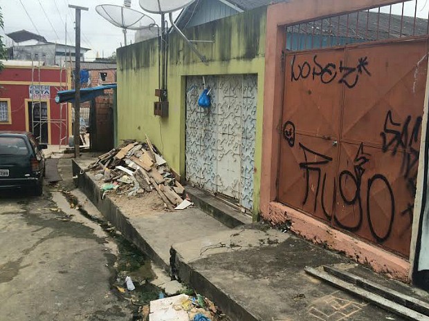Corpo da estudante foi encontrado em rua do bairro Compensa (Foto: Diego Toledano/G1 AM)