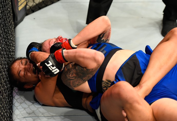 Cynthia Calvillo Joanne Calderwood UFC Escócia (Foto: Getty Images)