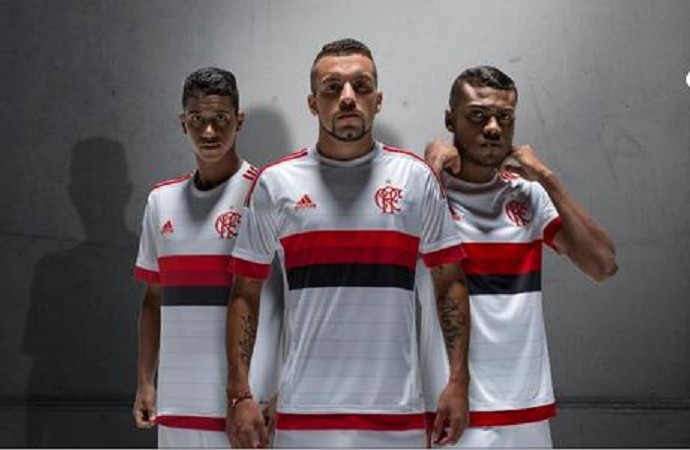 Camisa branca Flamengo maior (Foto: Divulgação)