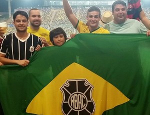 Torcedores de times capixabas no jogo da Seleção Brasileira Sub-23, em Cariacica (Foto: Sidney Magno Novo/GloboEsporte.com)