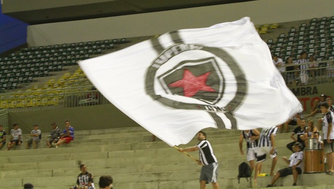 lucena x botafogo-pb (Foto: Kleide Teixeira / Jornal da Paraíba)