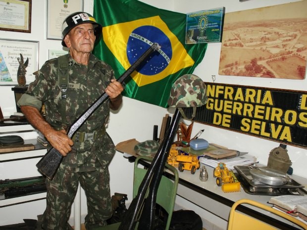 Sargento Áureo montou um mini museu em sua casa (Foto: Ivanete Damasceno/G1)