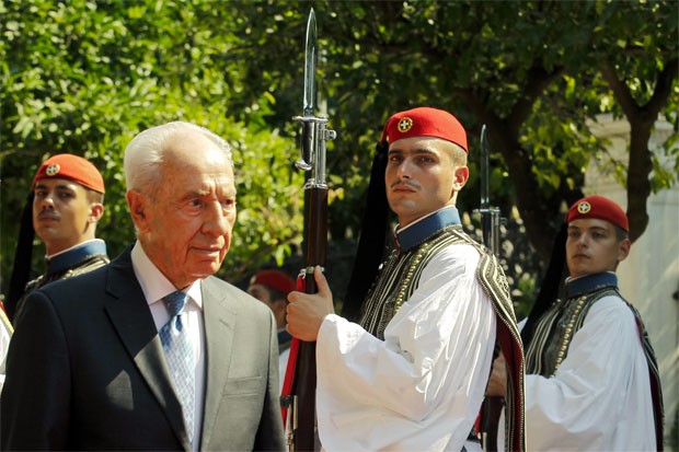 Presidente israelense Shimon Peres em visita a Grécia em 6 de agosto (Foto: Reuters) Presidente israelense Shimon Peres em visita a Grécia em 6 de agosto (Foto: Reuters)