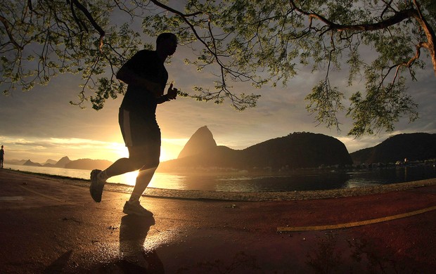 corrida atleta Rio de Janeiro caminha  (Foto: Guilherme Leporace / Ag. O Globo)