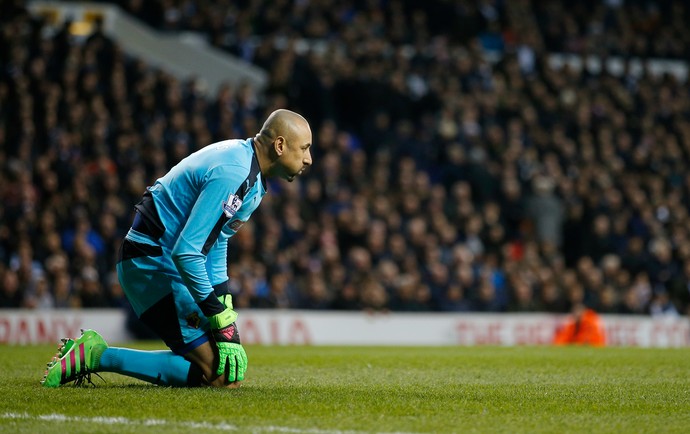 Gomes Tottenham Watford (Foto: Reuters)