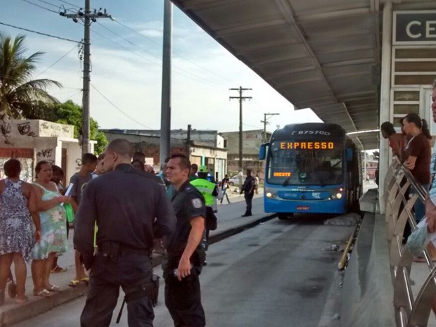 G Mulher Morre Atropelada Em Esta O Do Brt Na Zona Oeste Do Rio